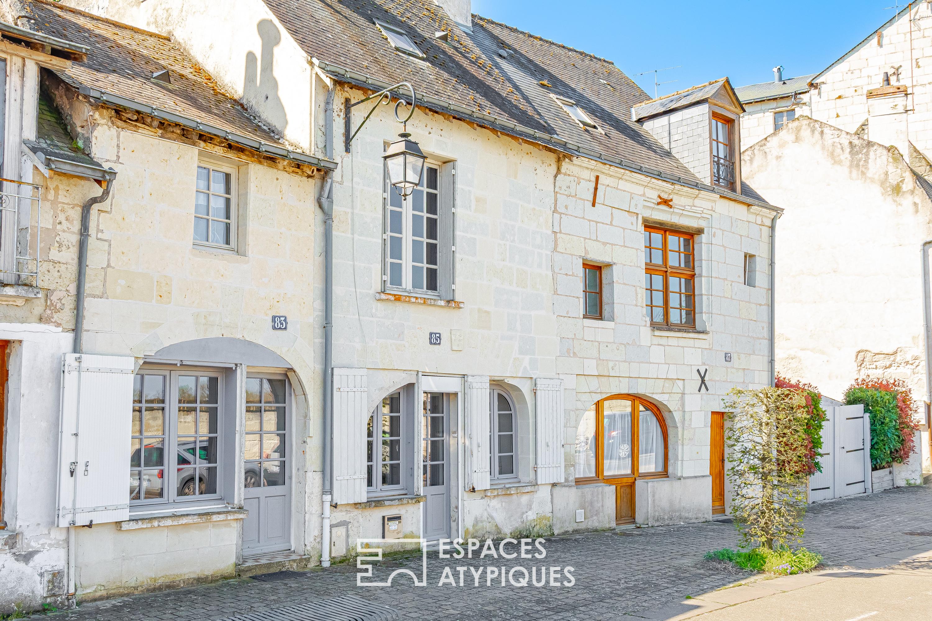 Charmante maison en tuffeau à pied du centre de Saumur