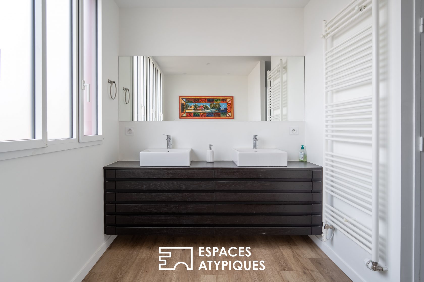 Maison de ville d&rsquo;une superficie de 177 m² avec un garage