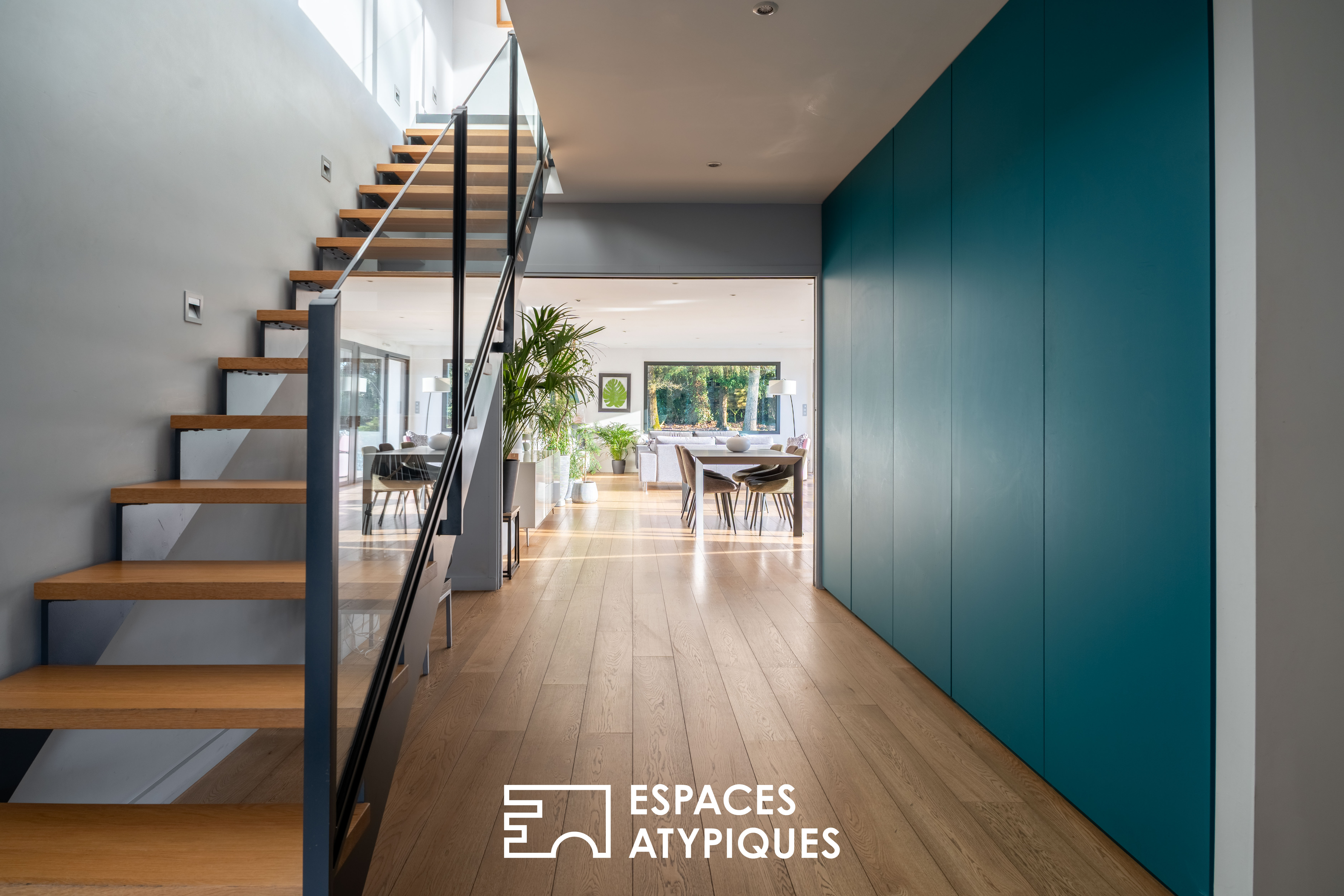 Contemporary architect-designed villa, discreet luxury in Basse-Goulaine