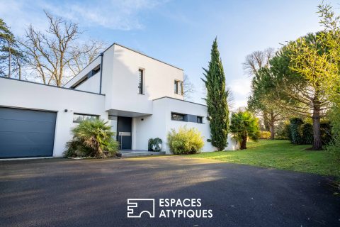 Villa d&rsquo;architecte contemporaine, le luxe discret à Basse-Goulaine