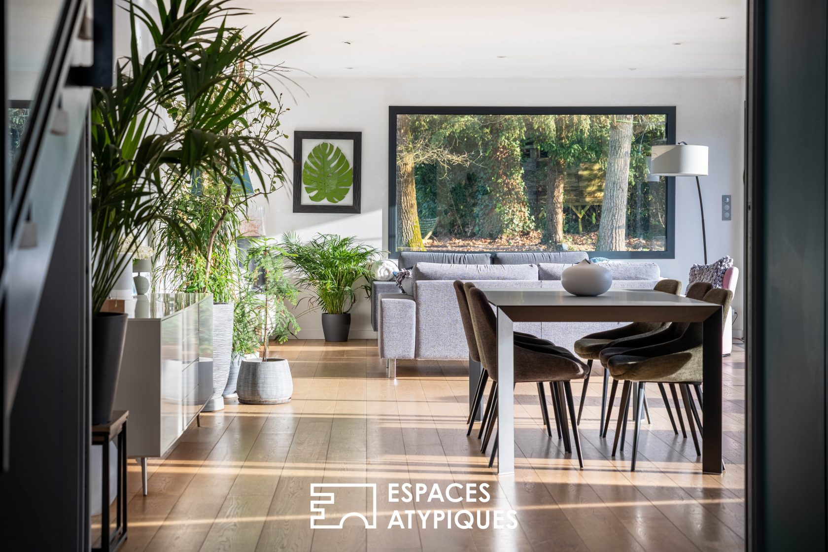 Contemporary architect-designed villa, discreet luxury in Basse-Goulaine