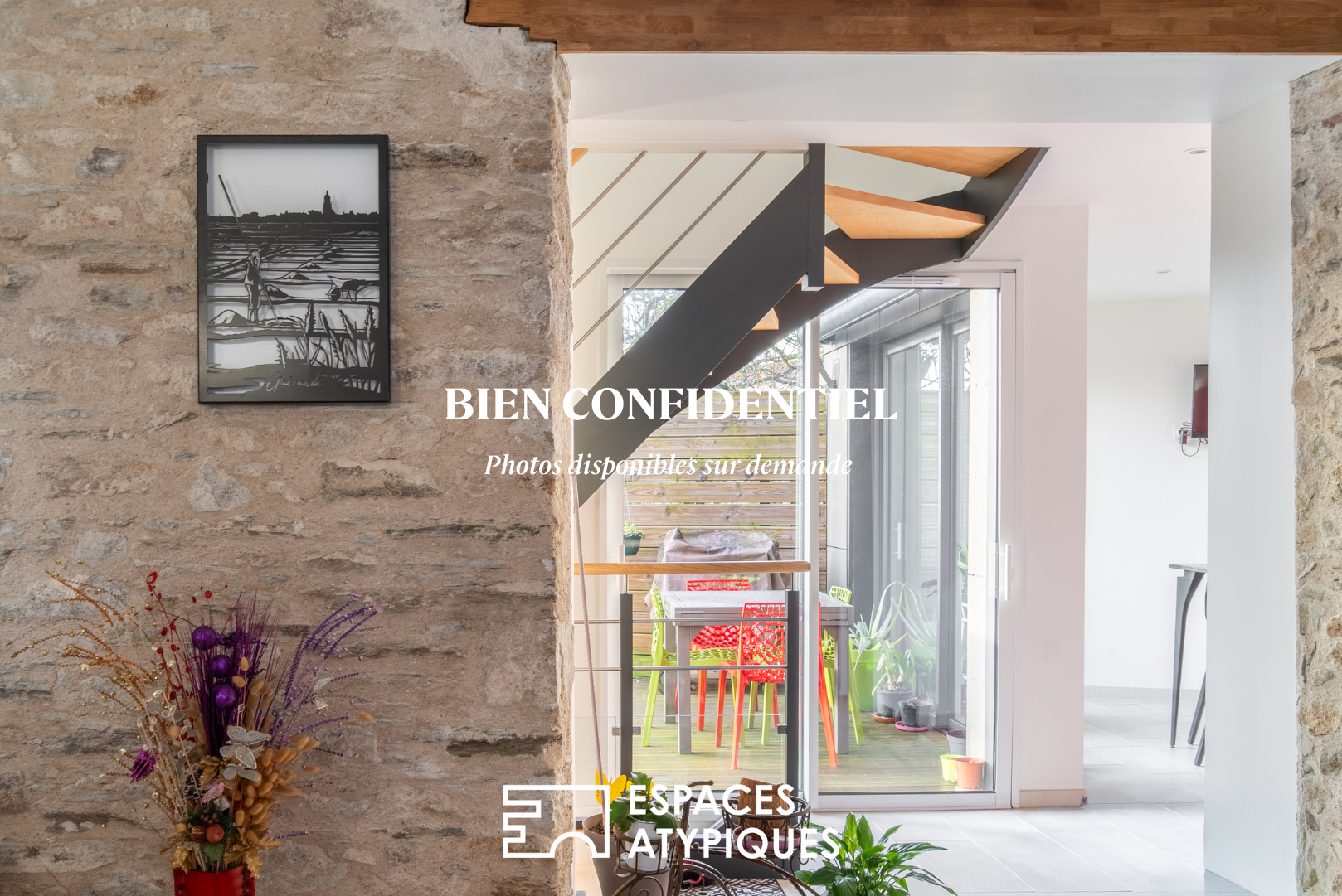 Maison de ville d&rsquo;une superficie de 177 m² avec un garage