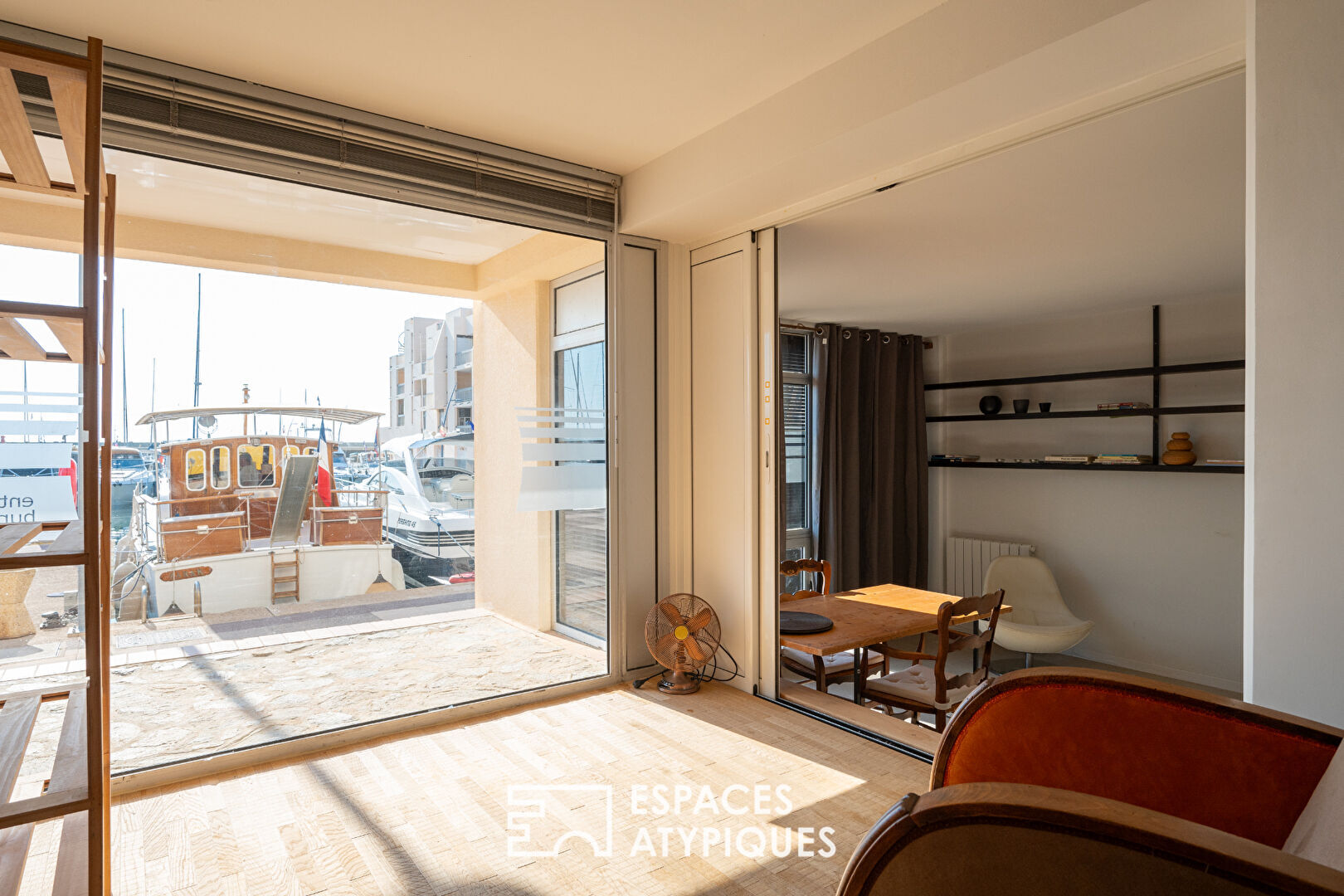 appartement local port de bormes les mimosas bateau capitainerie var vendre estimer estimation Espaces Atypiques vue mer immobilier