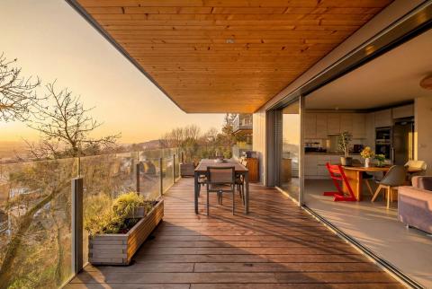 Appartement avec terrasse et vue sur Lyon dans une résidence de standing