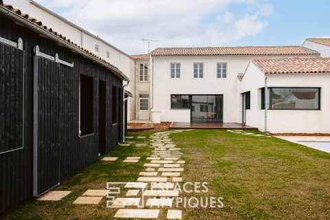 Elégance singulière d&rsquo;un ensemble immobilier en coeur de village
