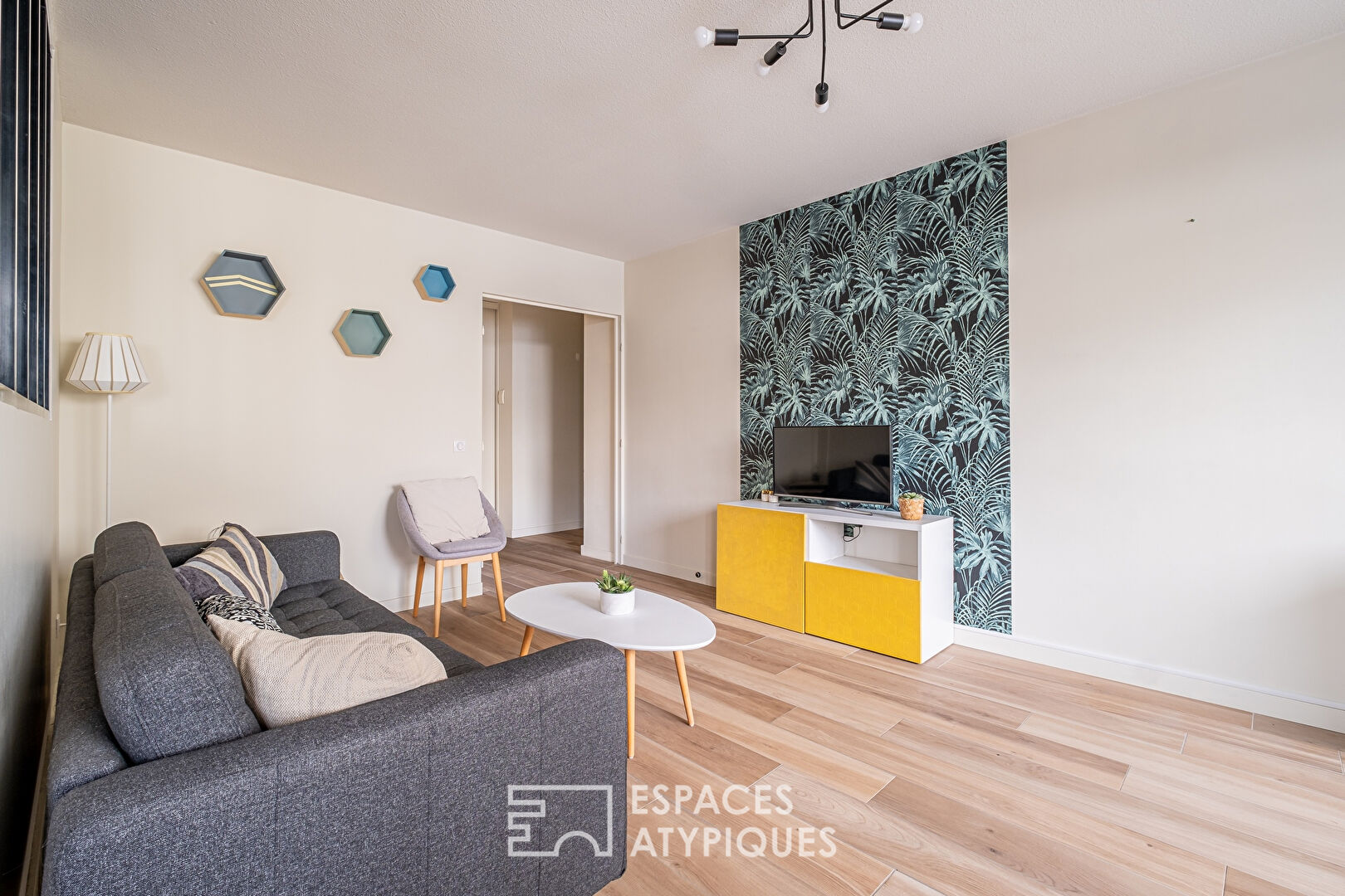 Appartement meublé avec stationnement