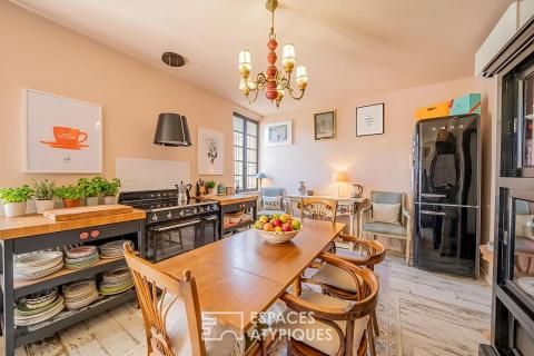 Maison de village historique avec jardin secret et terrasse
