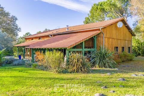 Une propriété de charme sur un vaste terrain