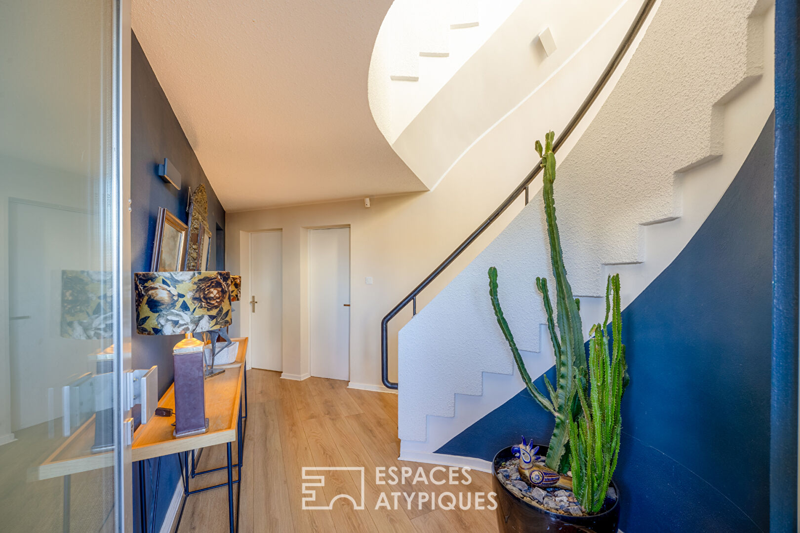 Maison d&rsquo;architecte rénovée avec piscine au coeur des maraîchers