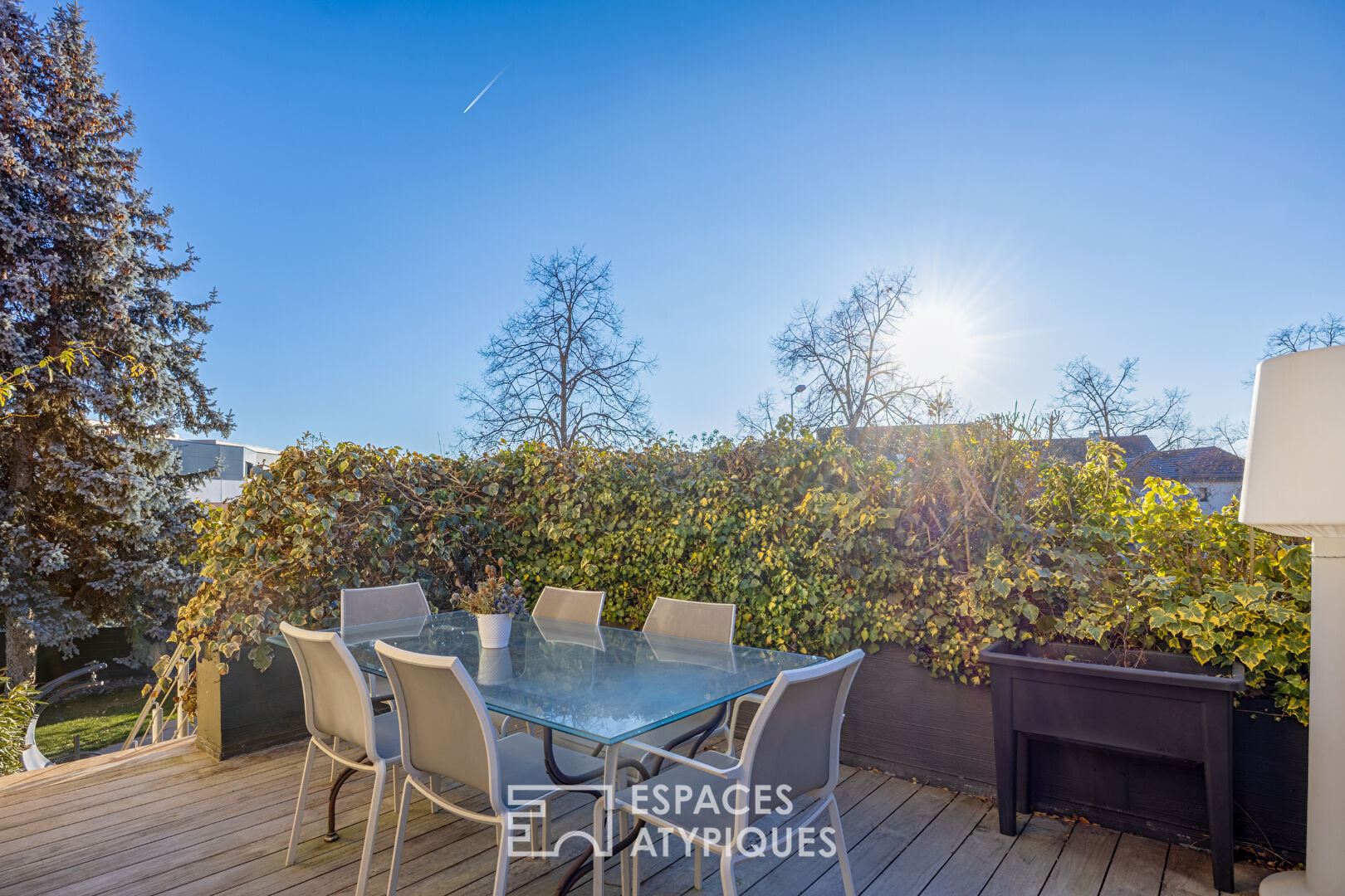 Maison d&rsquo;architecte rénovée avec piscine au coeur des maraîchers