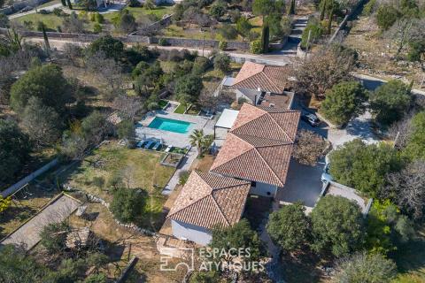 Villa with pool and garden