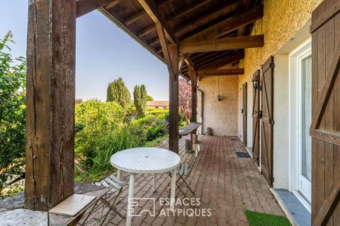 Maison rénovée avec jardin au calme