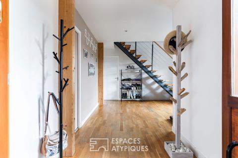 Maison contemporaine et panorama pyrénéen entre Auch et Toulouse