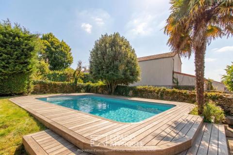 Logis Vendéen avec piscine