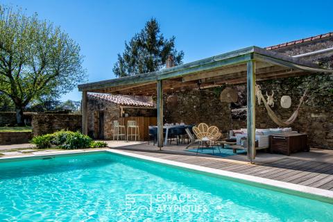 Maison en coeur de ville au charme authentique et piscine