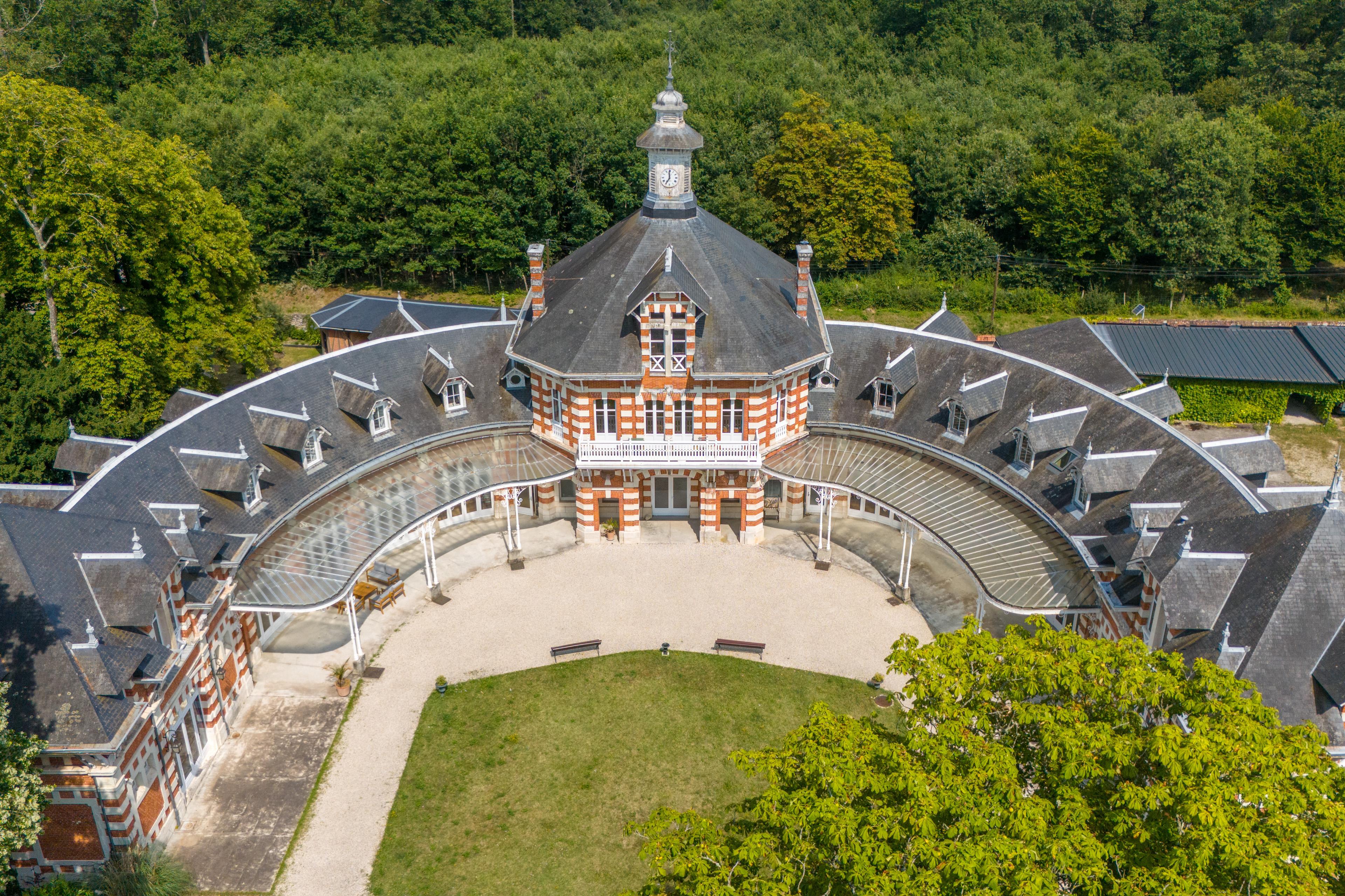 Les 10 plus beaux biens vendus en 2025 au sein  du réseau Espaces Atypiques