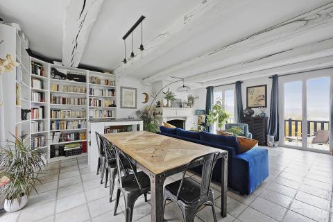 demeure familiale avec panorama d&rsquo;exception, jardin et piscine