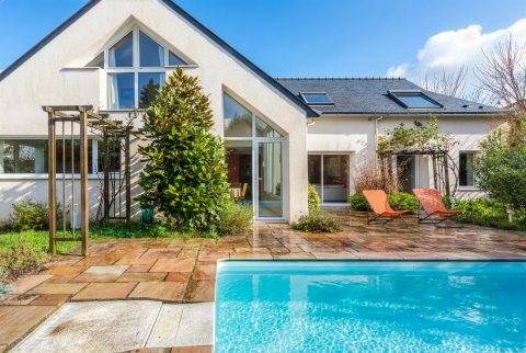 Villa d&rsquo;architecte dans son écrin de verdure