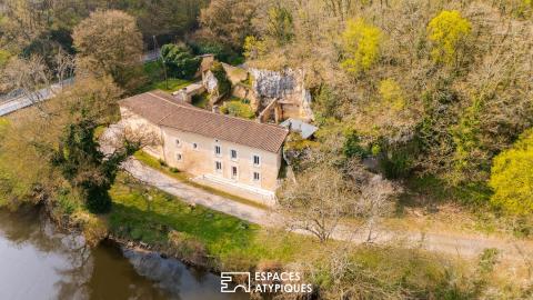 Propriété de caractère avec vue sur  la Vienne