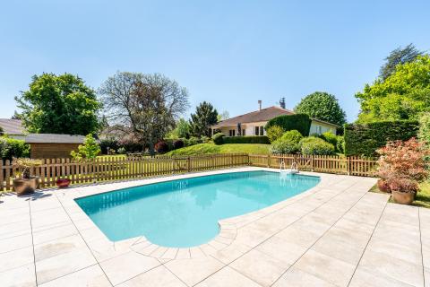 Maison d&rsquo;architecte familiale au coeur de Dommartin