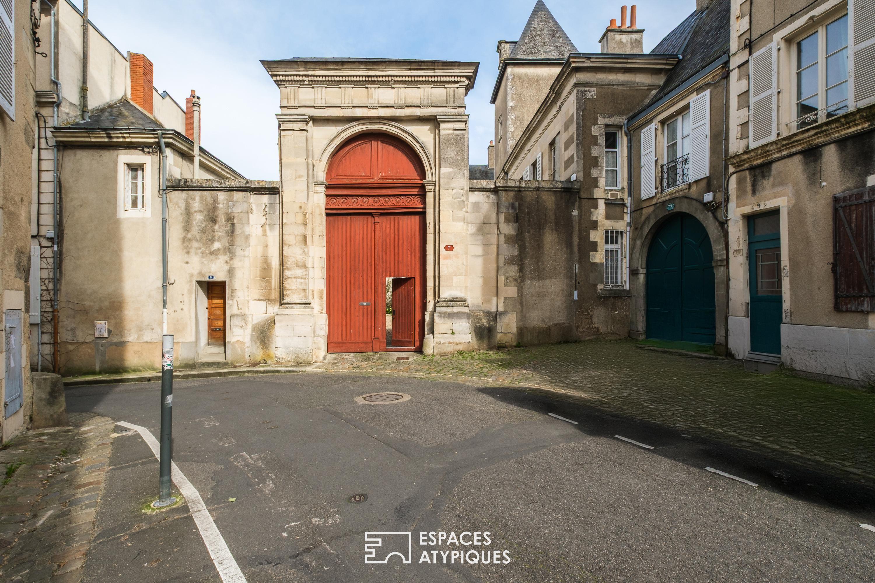 Private mansion, near the Poitiers media library