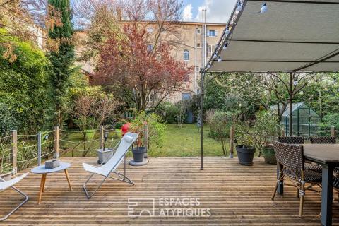 Exceptional loft with large garden