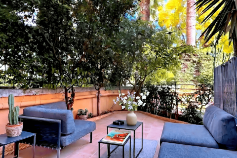 Appartement 3 pièces dans une impasse bourgeoise historique aux Baumettes