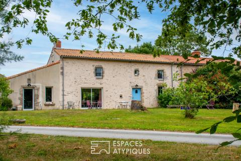 Propriété en pierre avec installations équestres, logements insolites et Spa