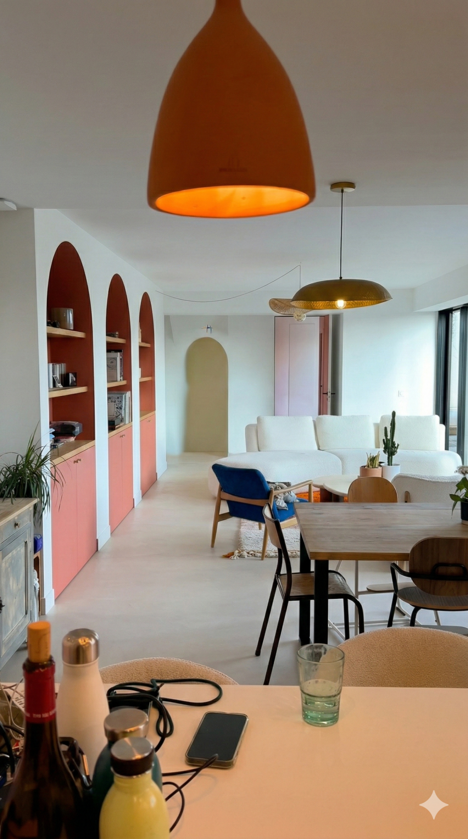 Avant/Après : L’incroyable métamorphose d’un duplex parisien en véritable jungle urbaine