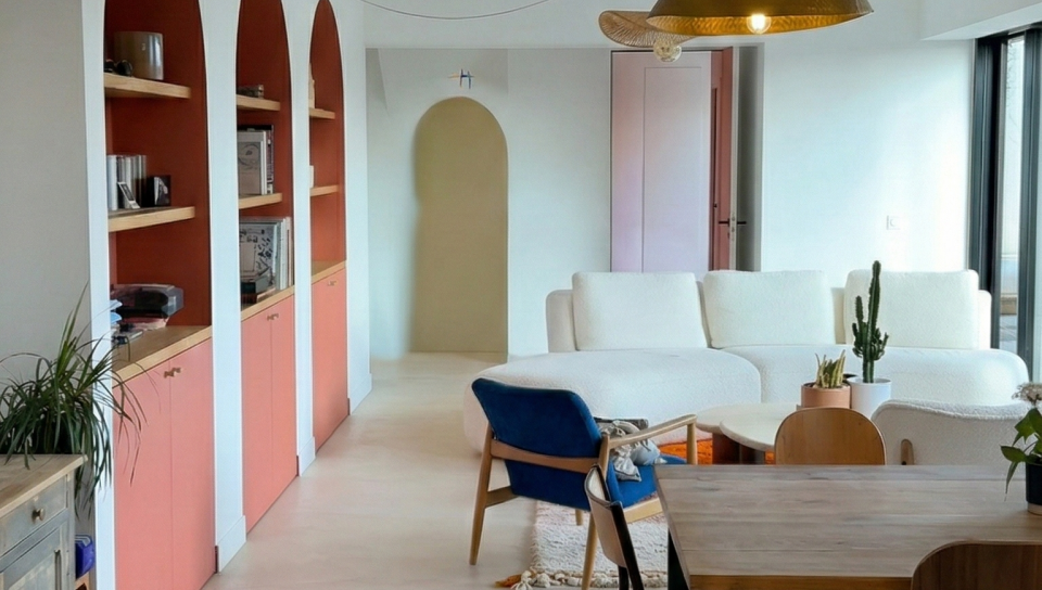 Avant/Après : L’incroyable métamorphose d’un duplex parisien en véritable jungle urbaine