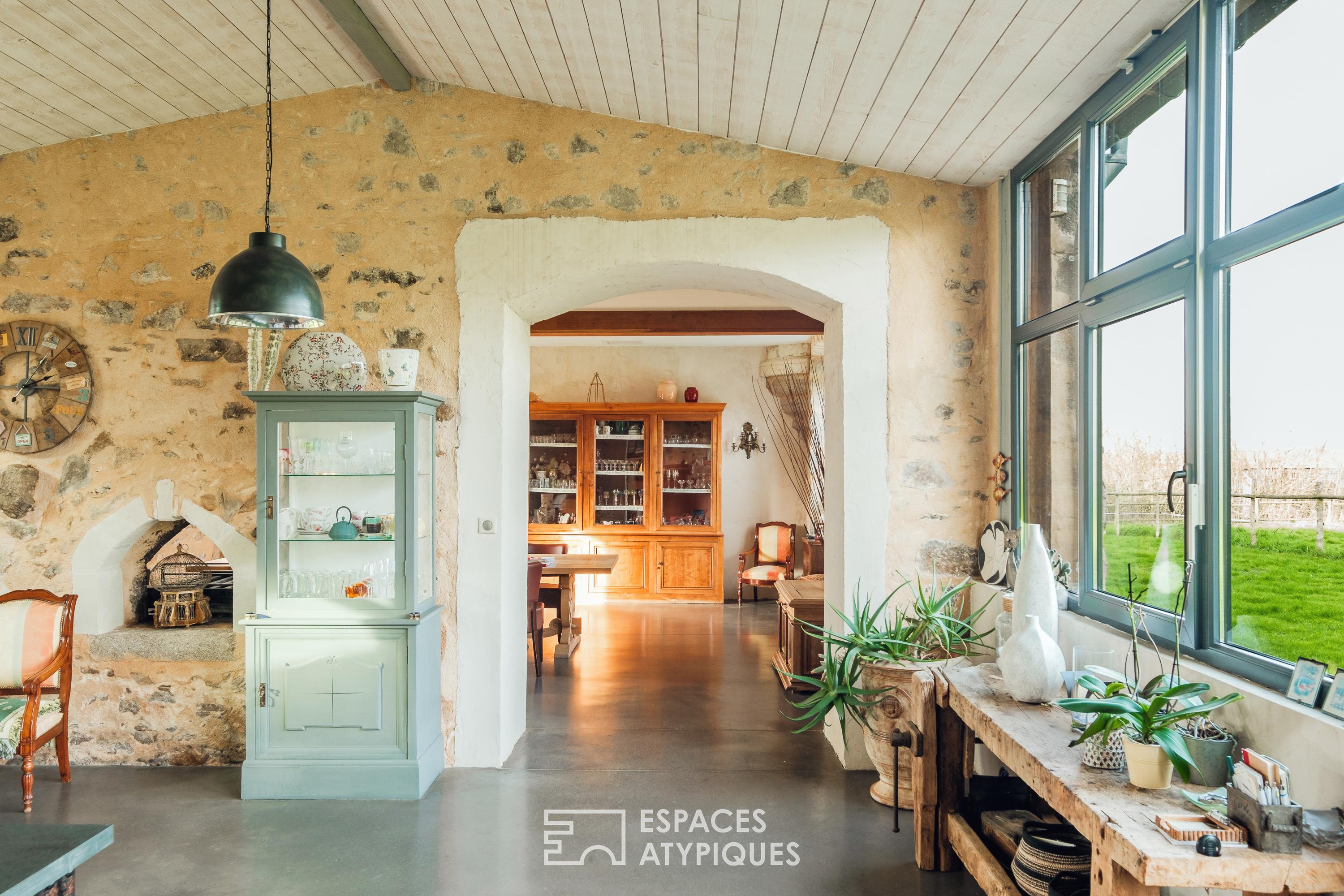 16th century property with gîtes, swimming pool and reception room