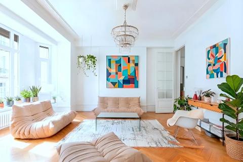 Carré d&rsquo;Or : noblesse d&rsquo;époque et volumes de réception pour cet appartement 4 pièces de caractère