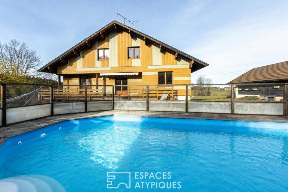 Chalet familial avec piscine dans son hameau