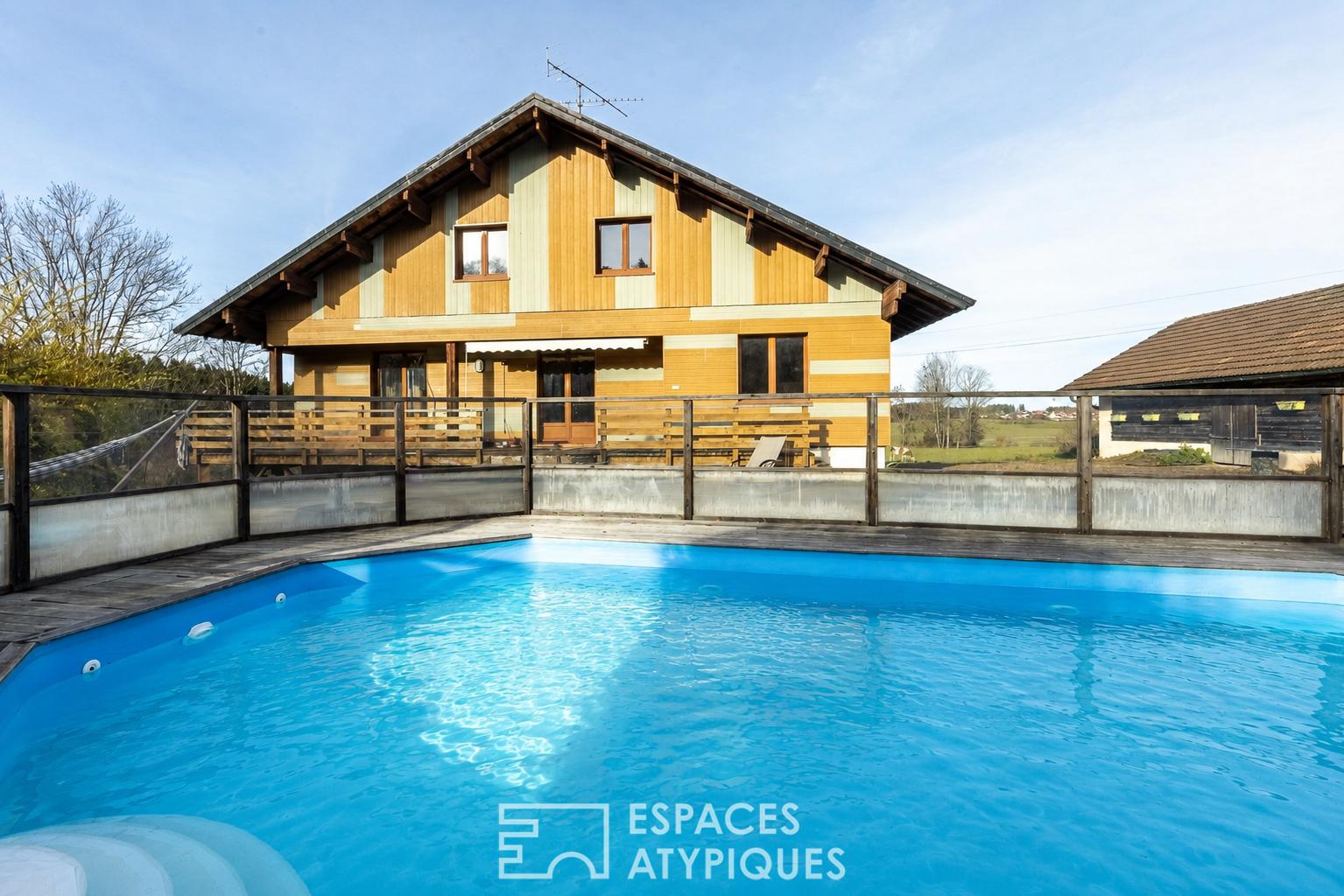 Chalet familial avec piscine dans son hameau