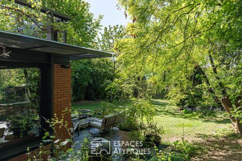 Maison de famille réinventée et son jardin secret dans le très prisé quartier Brancas