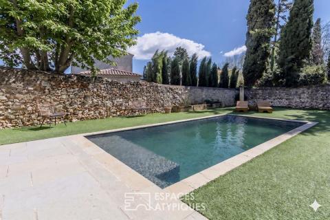 Elégante Maison de Maître avec piscine en coeur de village