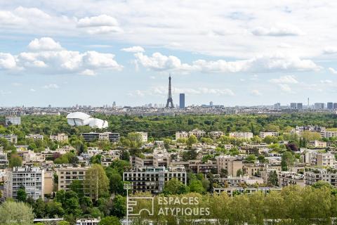 Étage élevé à raviver avec loggia et vue imprenable
