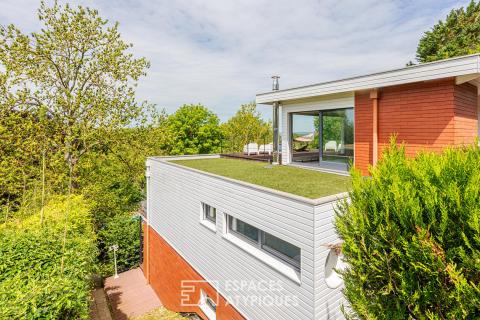 A Presles : Maison d&rsquo;architecte baignée de lumière, avec piscine et vue sur la  vallée