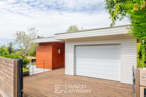 A Presles : Maison d&rsquo;architecte baignée de lumière, avec piscine et vue sur la  vallée