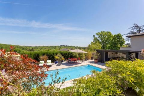 Maison de charme raffinée avec jardin bucolique et piscine