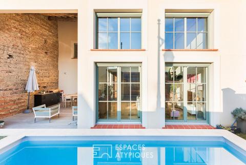Grange rénovée esprit loft avec piscine