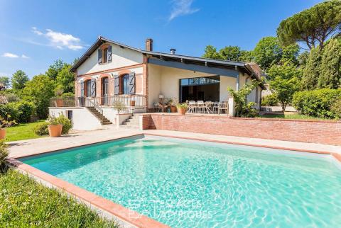 A renovated Toulouse-style house in Pibrac, now in a contemporary style
