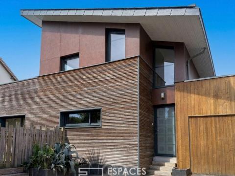 Maison d’architecte contemporaine à Saint-Marc-sur-Mer, à deux pas des plages