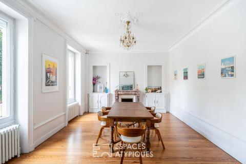 Maison de ville rénovée avec jardin et garage