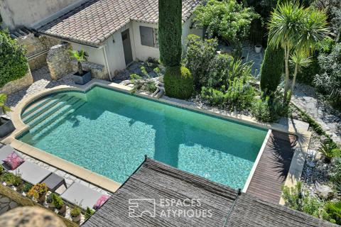 A l&rsquo;abri des regards, Mas avec jardin et piscine