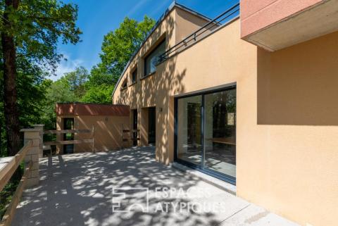 Maison d&rsquo;architecte avec vue connectée à la nature