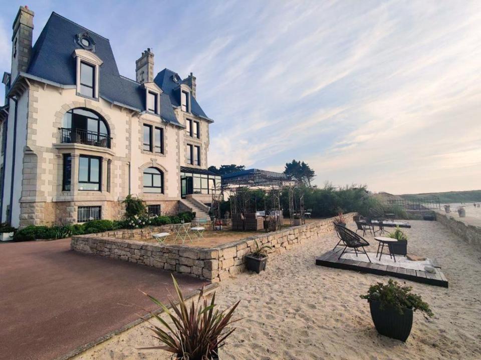 Demeure de prestige vue mer avec accès privé à la plage