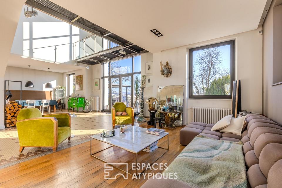 Maison d'architecte avec volumes spectaculaires et panorama à 360°