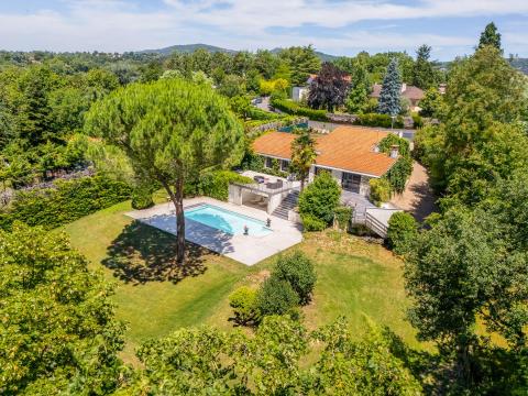 Maison de caractère avec piscine et vue dégagée à Saint-Didier-au-Mont-d&rsquo;Or