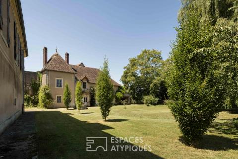 Demeure noble du XVIIIe inscrite MH avec parc proche de Gy